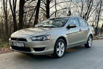 Mitsubishi Lancer 1.5 Invite