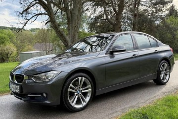 BMW Seria 3 328i xDrive Sport Line